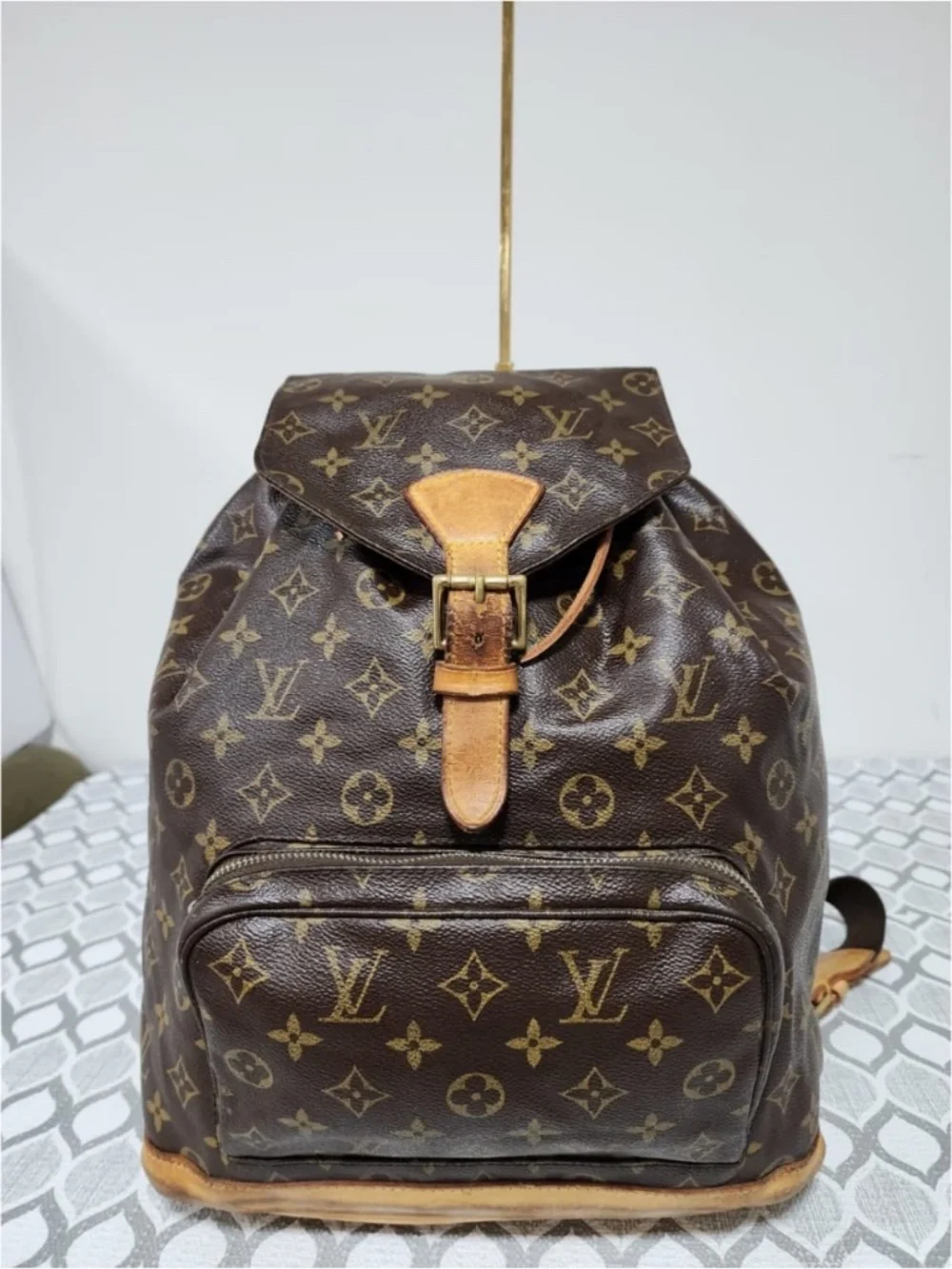 cordovan rust leather football helmet Dog Ear (1915-1924) Adult : Sports & Outdoors fit-guide: mensPants Laptop Backpack Leather Backpack Color:Black with Silver Stripe Size LG